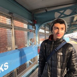 Meet your Posher, Malik